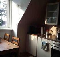 Attraktive und gepflegte 2-Zimmer Wohnung im DG zur Miete - Wuppertal Sedansberg