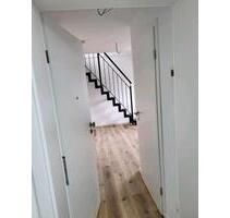 ✨ Renovierte 3,5-Zimmer Wohnung mit Balkon - Rohr