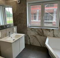 4 Zimmer Wohnung zu vermieten - 1.050,00 EUR Kaltmiete, ca.  114,00 m² in Apen (PLZ: 26689)