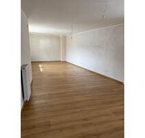 2 Zimmer Wohnung im Zentrum von Viernheim 700€