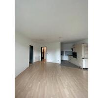 Helle 2 Zimmer Whg mit EBK, Balkon, TG-Stellplatz, barrierearm - Goslar