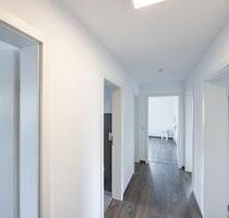 Moderne 3 Zimmer Wohnung mit hochwertiger Nolte-Küche - Kirchheim am Neckar