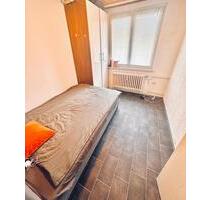 Möbliertest Zimmer in WG - 500,00 EUR Kaltmiete, ca.  15,00 m² in Berlin (PLZ: 14059) Charlottenburg-Wilmersdorf