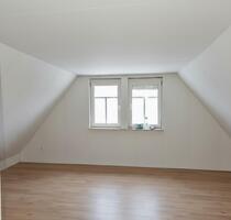 Gemütliche 1,5 Zimmer Dachgeschosswohnung mit 33m² in Friedberg zu vermieten - Friedberg (Hessen)