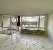 Wohnen am Wasser: Gepflegte 2-Zimmer-Wohnung mit Südbalkon & Stellplatz inklusive - Garbsen