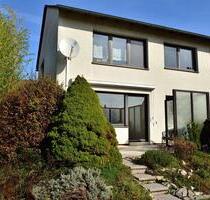 Top renovierte 3,5 Zimmer EG-Wohnung, 82 qm, 2-Familienhaus - Nürnberg Altenfurt