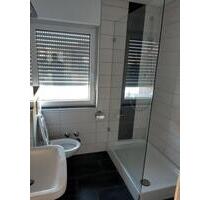 Renovierte, helle 2-Zimmer Wohnung im 1. Stock mit Balkon - Gochsheim