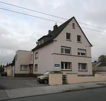 5 Zimmer Wohnung 123qm mit Terrasse 20qm und Kfz Stellplatz - Solingen Mitte
