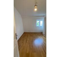 Zimmer in Mädels WG - 470,00&nbsp;EUR Kaltmiete, ca.&nbsp; 73,00&nbsp;m&sup2; in Düsseldorf (PLZ: 40477) Pempelfort