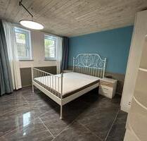 2 Schlafzimmer mit luxuriöser Innenausstattung und EBK in Hamburg