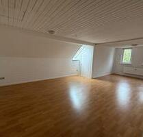 Helle 3-Zimmer-Dachgeschosswohnung in Lehrte-Hämelerwald