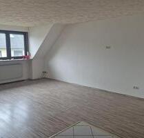 Ansprechende 3-Zimmer Dachgeschoßwohnung mit Balkon und EBK - Roth