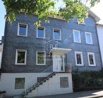 Mädels Wohngemeinschaft - Kleines WG-Zimmer in zentralem Einfamilienhaus verfügbar! - Siegen Kaan-Marienborn