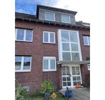 Helle 4,5 Zimmer Dachgeschosswohnung (mit Dachschrägen) - Oberhausen Osterfeld