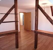 4 Zimmer Wohnung - 610,00 EUR Kaltmiete, ca.  100,00 m² in Waltershausen (PLZ: 99880)