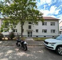 4 Zimmer Wohnung in Karlsruhe Neureuther str.37 DG hohe decken