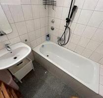 3 Zimmer Wohnung auch WG geeignet mit Balkon Loggia - Krefeld