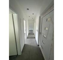 Neu kernsanierte 3-Zimmer -Wohnung mit Terrasse, Garten & Garage - Nürnberg Zerzabelshof