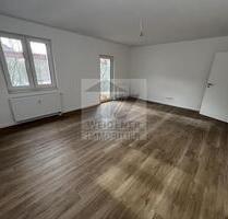 Exklusive 3 Zimmer Wohnung mit Balkon, Wanne und Dusche! Erstbezug nach Sanierung! - Gera