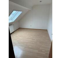 3 Zimmer Wohnung in Dachgeschoss + Keller - Straubing