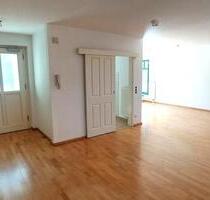 Wohnung mit 2 ½ Zimmer auf 80 m² mit Laubengang und TG Garage - Weiden in der Oberpfalz