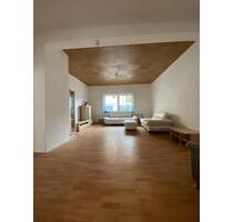Erdgeschosswohnung 3 Zimmer + KDB und Terrasse ab sofort - Wissen