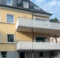 3 Zimmer Wohnung mit großem Balkon in ruhiger Lage - Hof Neuhof