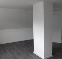 Gemütliche 1-Zimmer Dachgeschosswohnung - Hof Altstadt