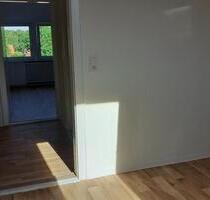 Zwei Zimmer Wohnung mit Bad ohne Küchenzeile - Emden