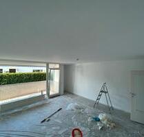 Frisch renovierte 2-Zimmer Hochparterre mit Balkon - Ronnenberg
