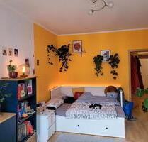 großes WG Zimmer mit Balkon - 282,00 EUR Kaltmiete, in Leipzig (PLZ: 04318) Ost