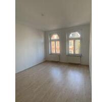 Attraktive 2-Zimmerwohnung mit großem Wohnzimmer und Balkon - Chemnitz Bernsdorf