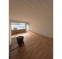 Helle, große 3-Zimmer Wohnung – Wird aktuell saniert - Altenstadt an der Waldnaab