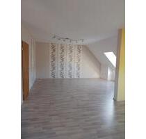 Ich biete schöne 3 Zimmer Dachgeschoss Wohnung in Bedburg an