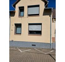 Zu vermieten WG . 1 Zimmer - 300,00 EUR Kaltmiete, ca.  30,00 m² in Hargesheim (PLZ: 55595)