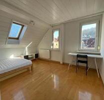 3 freundliche und helle WG-Zimmer in Stuttgart-Süd