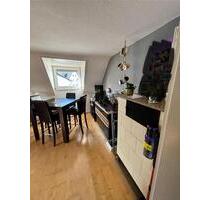Zuffenhausen 3 Zimmer Dachgeschoß Wohnung - Stuttgart