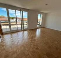 2 Zimmer helle Dachgeschoss Whg + Tiefgarage Großhadern - München Sendling-Westpark