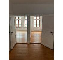 Gemütliche 2 12 Zimmer Altbauwohnung, Nähe St. Jürgen-Treppe - Flensburg