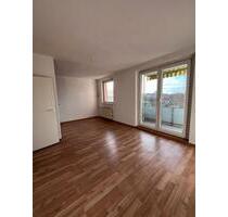 Helle 3-RW - ideal für Pärchen, Familie oder WG – Aufzug – Balkon – PKW-Stellplatz - Magdeburg Brückfeld