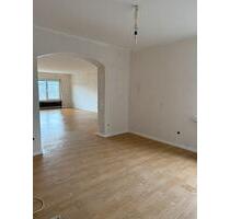 3 Zimmer Wohnung 100qm mit Balkon und schöner Aussicht - Lollar