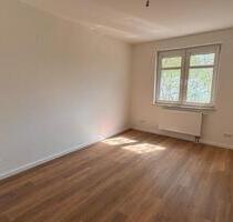 Bezugsfertige, frisch renovierte 4-Zimmer-Erdgeschosswohnung – WG-geeignetignet - Niestetal