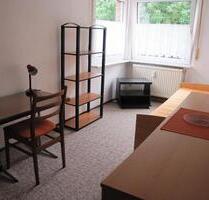 Ein möbliertes Zimmer in 4-Raum Wohnung in Erfurt ab sofort.