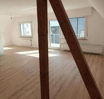 Kernsanierte 2 Zimmer Dachgeschosswohnung- Sanderhöhe - Wipperfürth