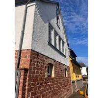 2-Zimmer Wohnung mit EBK - 800,00 EUR Kaltmiete, ca.  70,00 m² in Büdingen (PLZ: 63654)