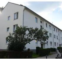3-Zimmer Erdgeschoss-Wohnung mit Einbauküche in Köln-Niehl + Garten (private Nutzung)