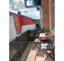 WG-Zimmer mit Balkon für Frau * 485 € warm - Darmstadt Eberstadt