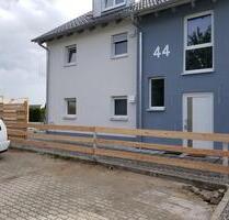 2 Zimmer Dachgeschoss-Wohnung mit Balkon für Single oder junge Paare - Erlangen Alterlangen