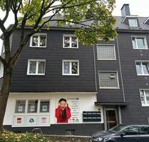 Helle 2,5 Zimmer Dachgeschoss-Wohnung in ruhiger Wohngegend - Essen Stadtbezirk III