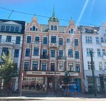Großzügige 3-Zimmer Wohnung mit Balkon und Stuck in bester Lage - Rostock Hansaviertel